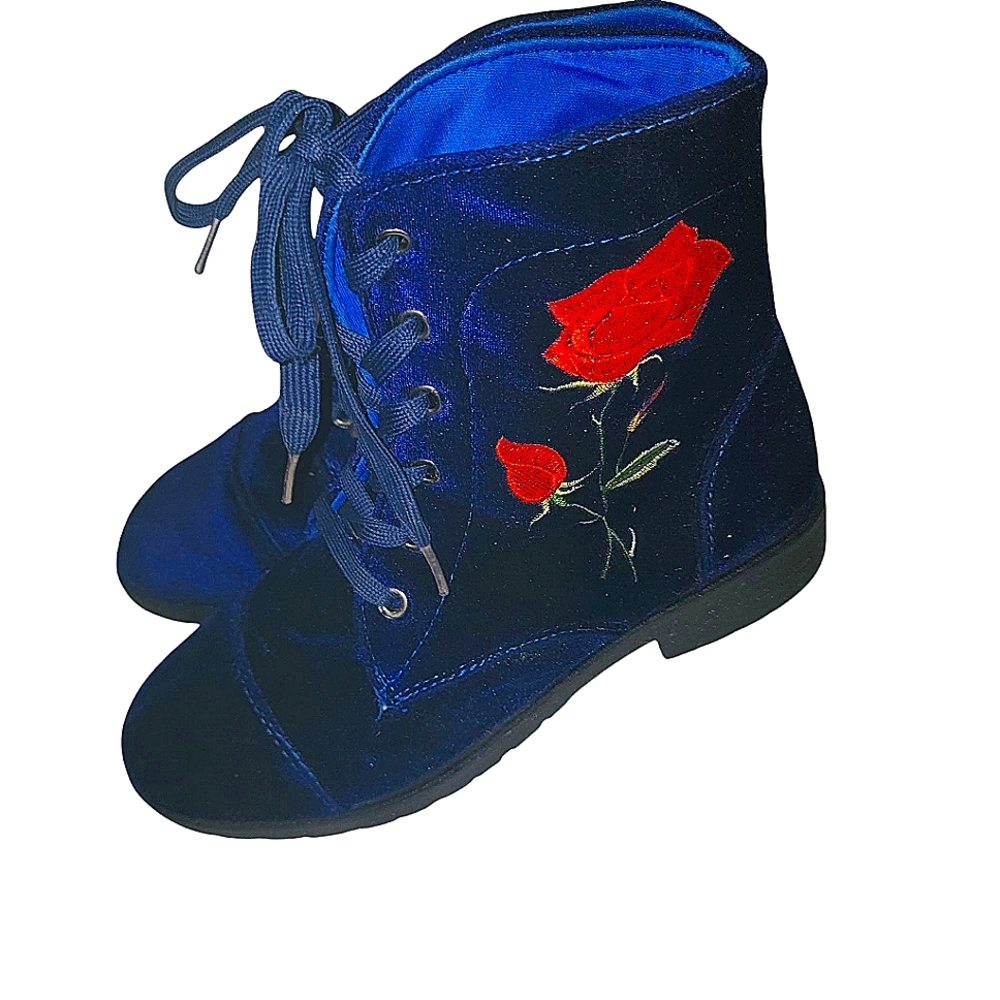 Women Velvet Round Toe Lace Up High Top Combat Bootie - Embroidered Boot S108